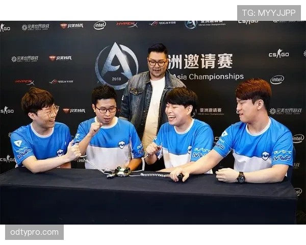 唐佳豪赛场外居然成了买买买狂魔，钱包都快撑爆了吧？